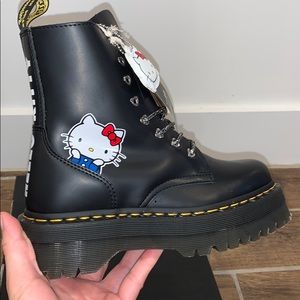 Dr. Marten Hello Kitty Jadon Size 7